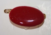 Broche petit modèle rouge uni réf: broche0018